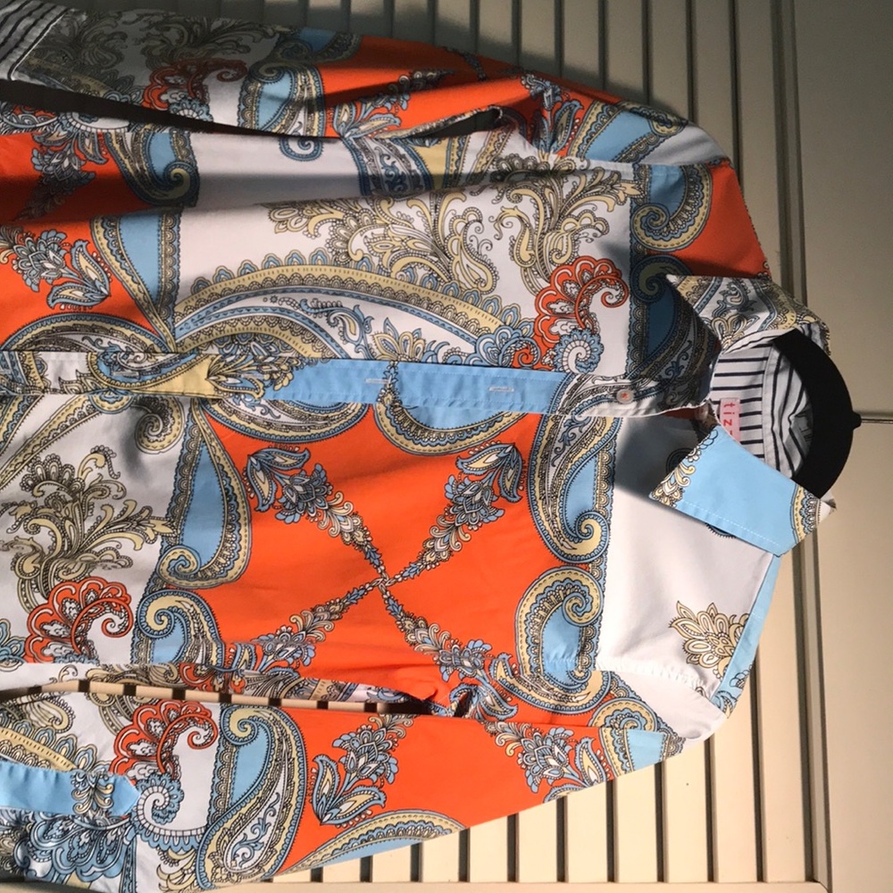 95% cotton, 5% Lycra extra small shirt.